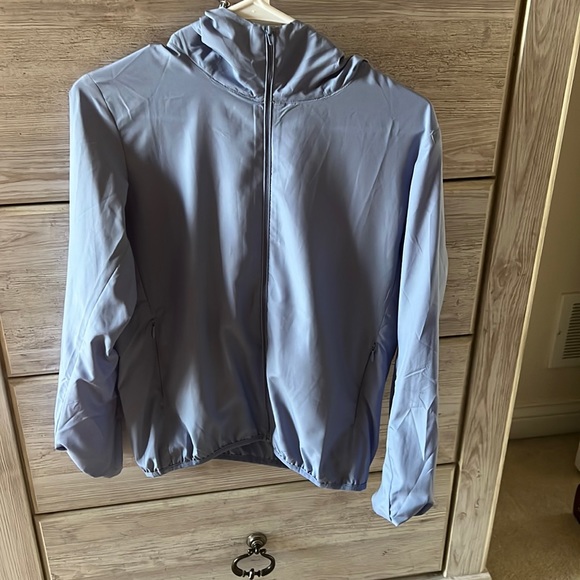 Wind Breaker - Picture 1 of 2